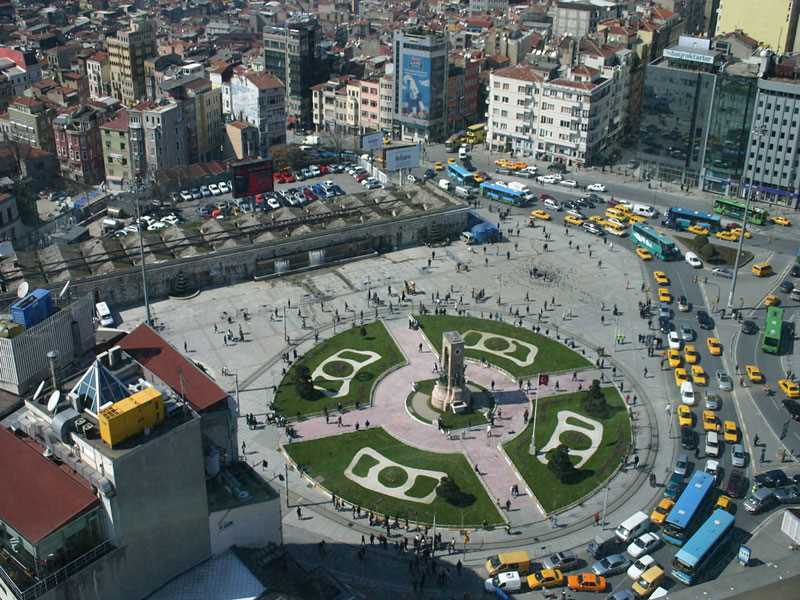 ميدان تقسيم Taksim Meydanı