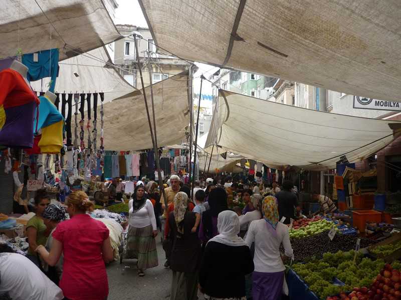 بازار تارلاباشي Tarlabaşı Pazarı